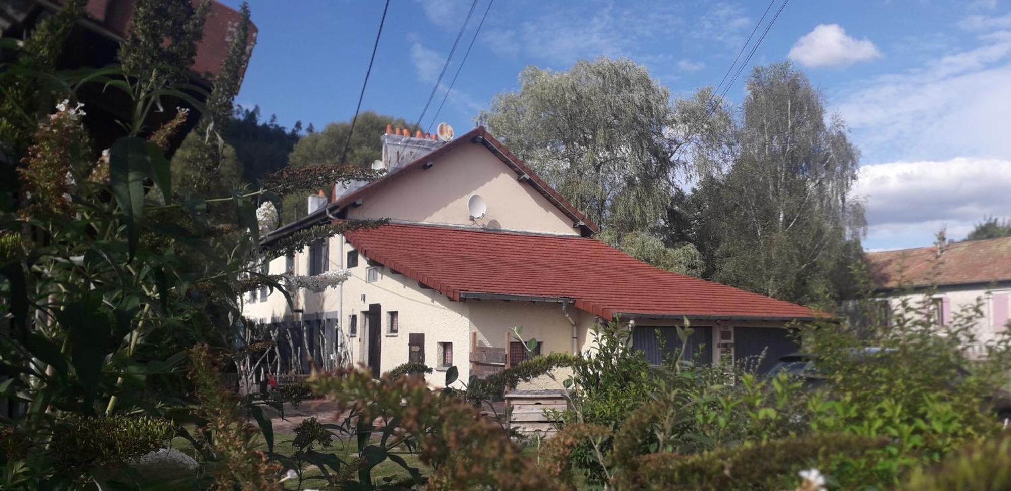 Gites, Les Jonquilles, Le Sagard Et Bungalow Les Brimbelles, Nature Et Detente La Houssiere ภายนอก รูปภาพ