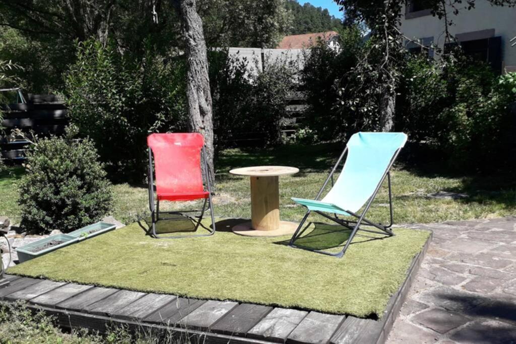 Gites, Les Jonquilles, Le Sagard Et Bungalow Les Brimbelles, Nature Et Detente La Houssiere ภายนอก รูปภาพ